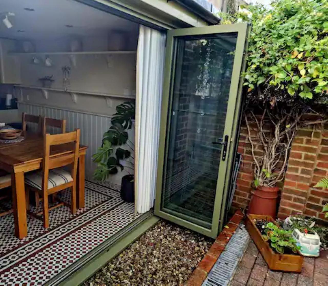 Jackdaw Cottage-Beautiful Cottage, Town Centre Wimborne Minster Eksteriør bilde