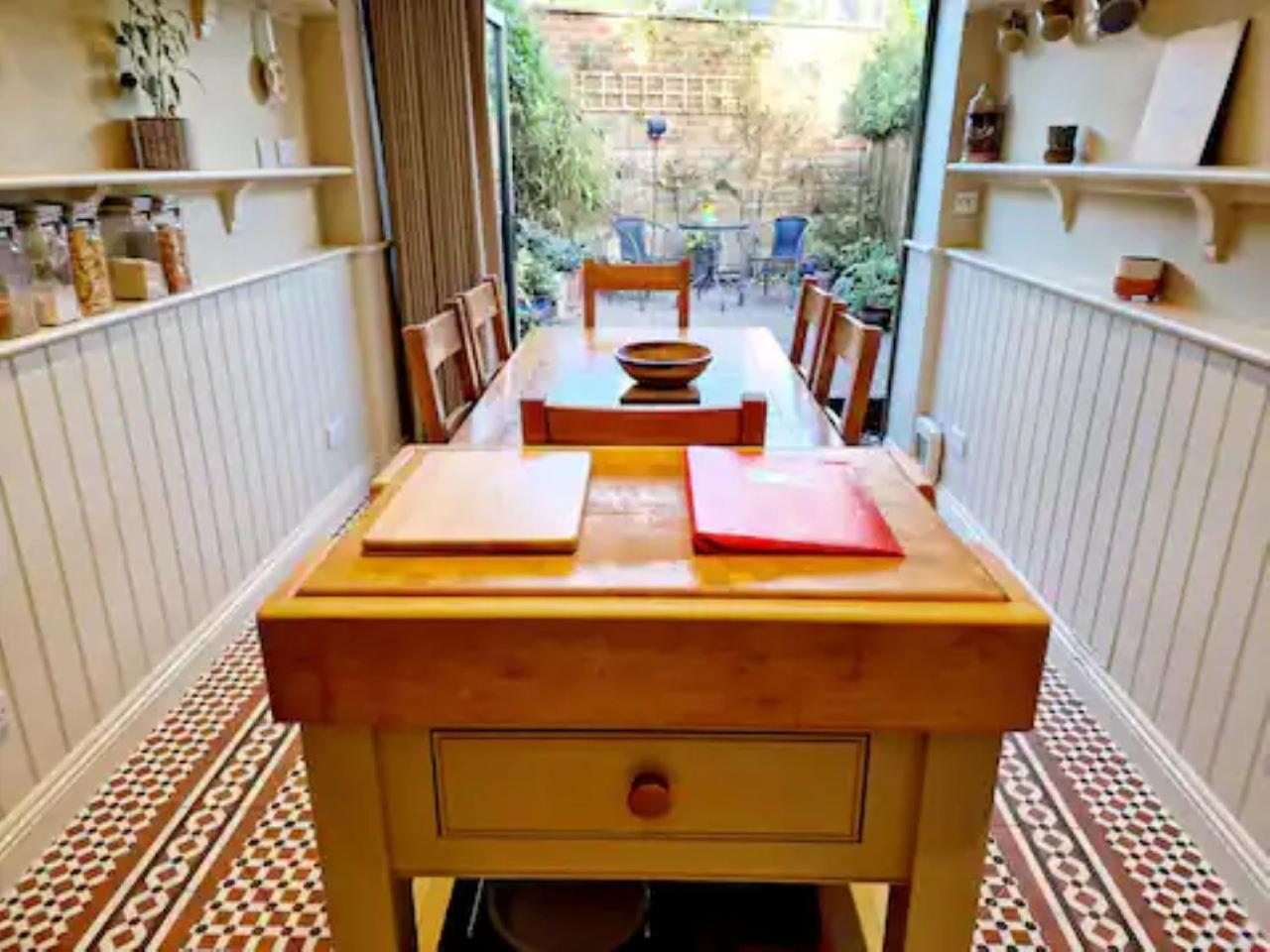 Jackdaw Cottage-Beautiful Cottage, Town Centre Wimborne Minster Eksteriør bilde